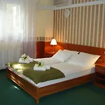 Atlantic Hotel 3*